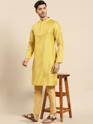 Amodh by Kisah Men  Kurta Set