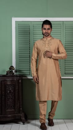 Kisah Men Gold Silk Blend Embroidered Kurta (KA-0658)